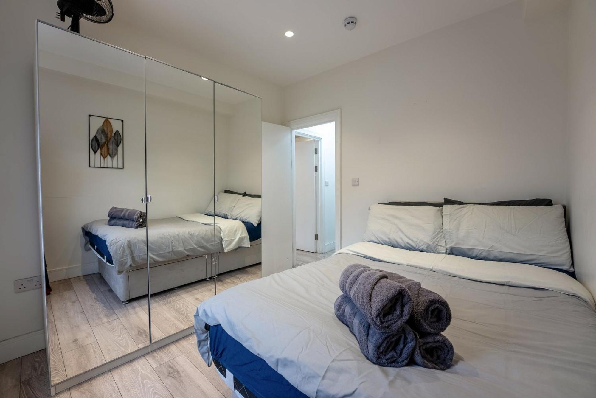 Apartment Stylish And Cozy Flats