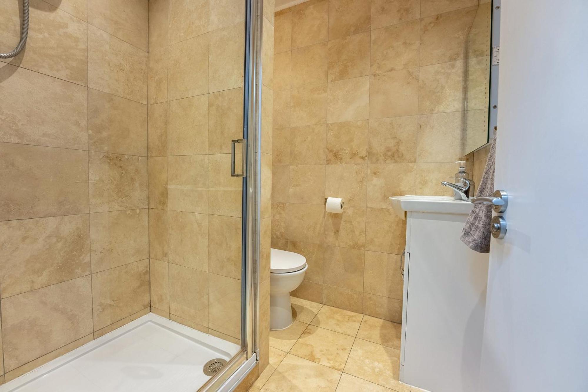 Stylish And Cozy Flats Apartment London